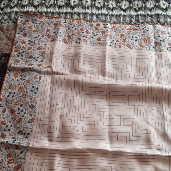 Vintage SILK SCARF, ANN KLIEN - Picture 6 of 7